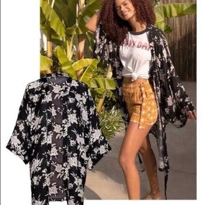 FabFitFun Spiritual Gangster Maya Kimono